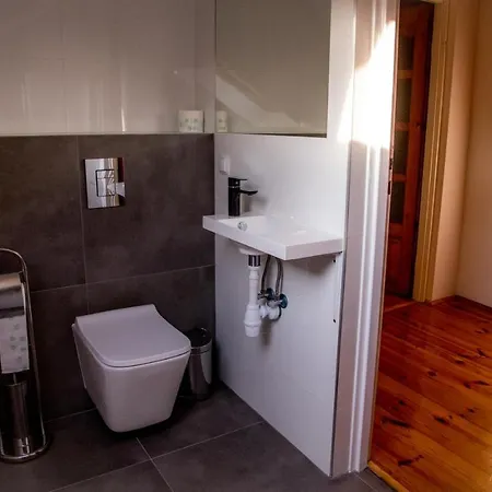 Nowy Dom Polska فندق مبيت وإفطار *